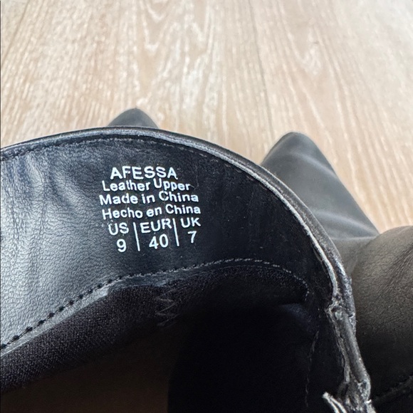 Crown Vintage Afessa Black Ankle Bootie - Picture 7 of 8